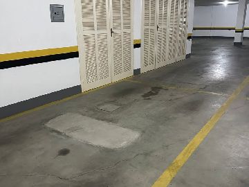 Garagens com dep�sito