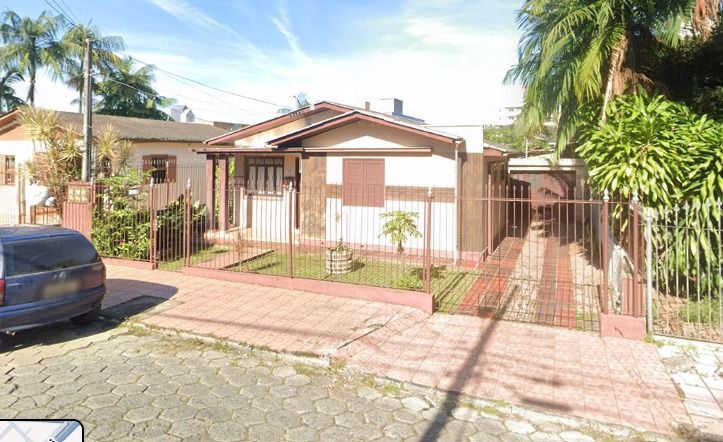 Casa - Venda - Universit�rio - Crici�ma - SC